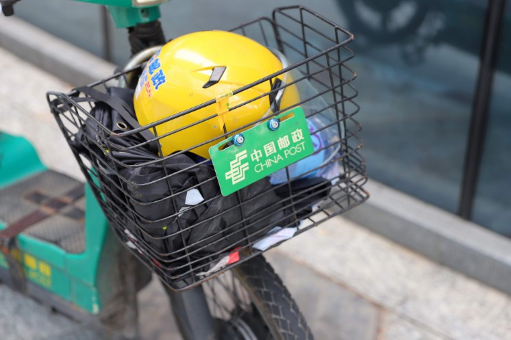 国家邮政局：预估今年快递量超740亿件 人均52件