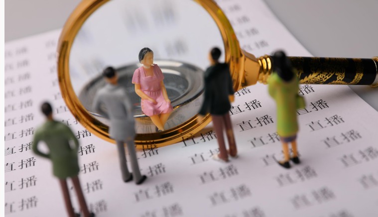 商务部:上半年电商直播超1000万场 观看人次超500亿
