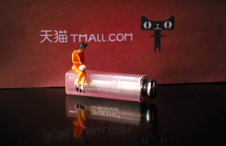 天猫:2024年潮玩市场零售规模预计将超700亿元